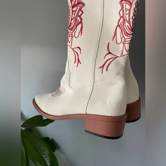 White cowboys boots red embroidered western boots - Picture 2 of 5